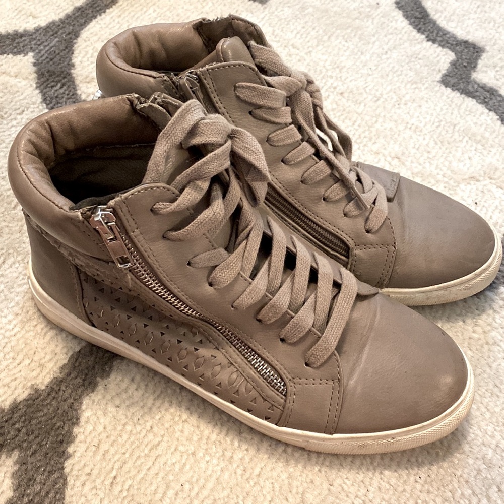 Steve Madden High Top Sneakers